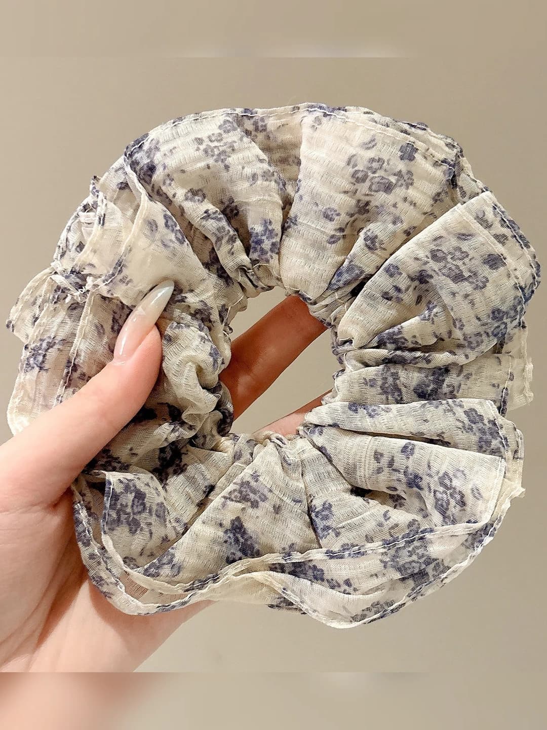 Oatmeal grey floral 16 cm