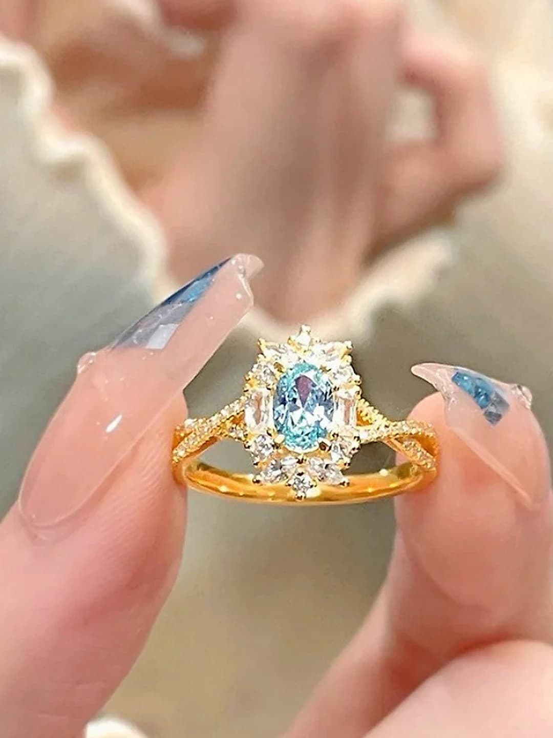 Women's ring in retro style with lace and geometric shape