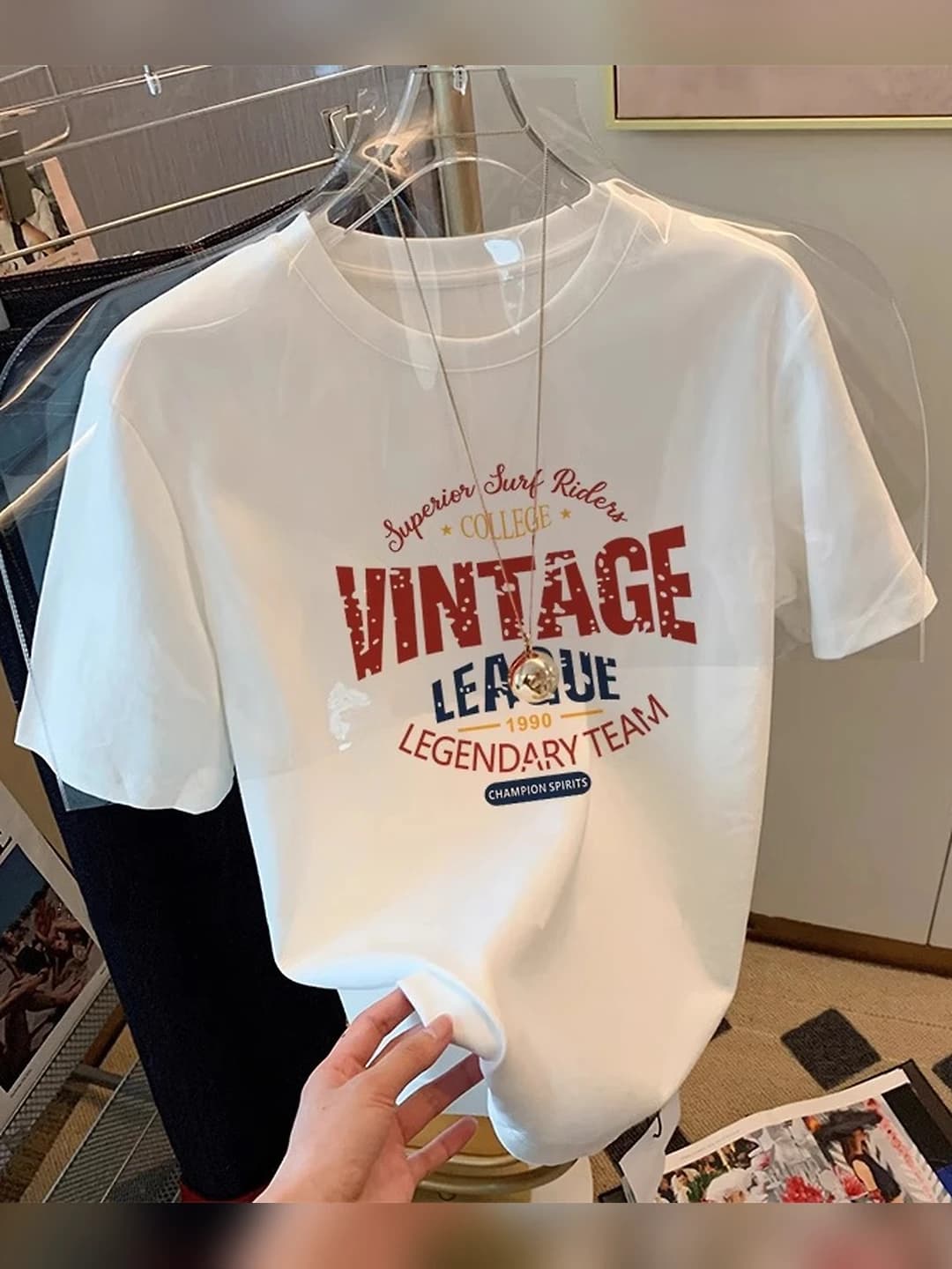 Белый - VINTAGE красно-синий