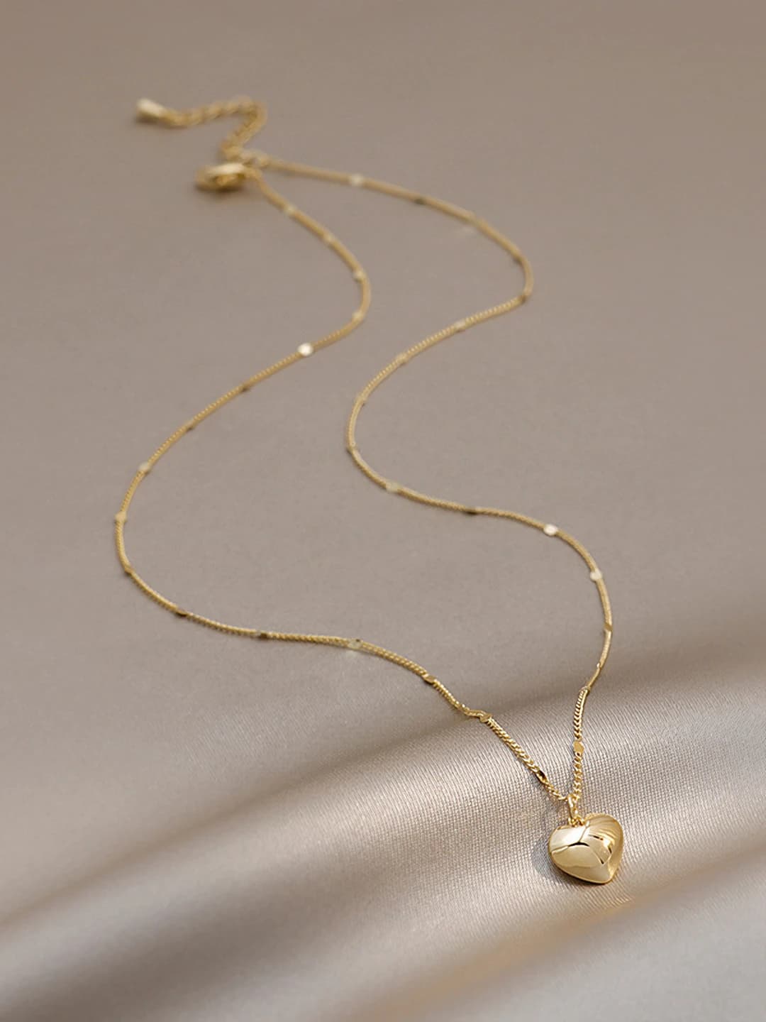 Gold, heart