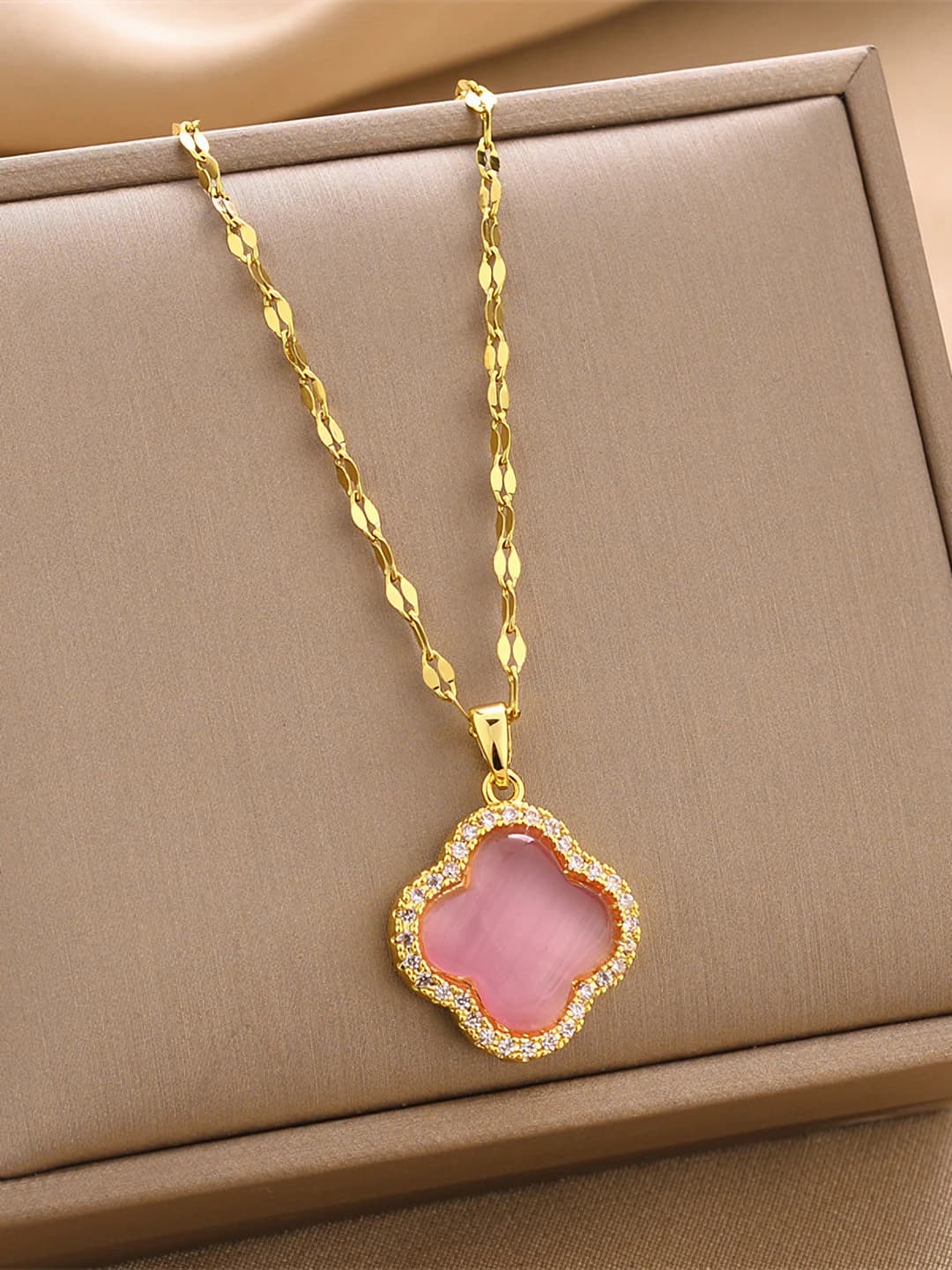 8858-Oltin pushti