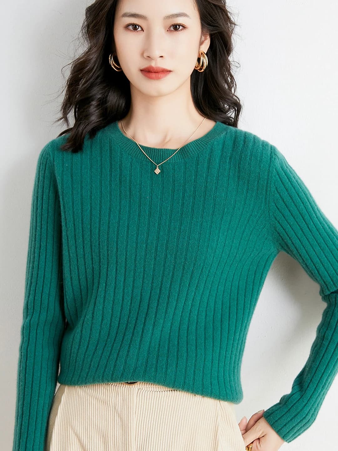 Round neck dark green