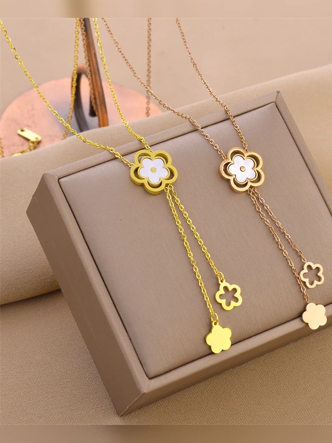 Women's titanium steel chain in Korean style with camellia flower and mother-of-pearl pendant, elegant design