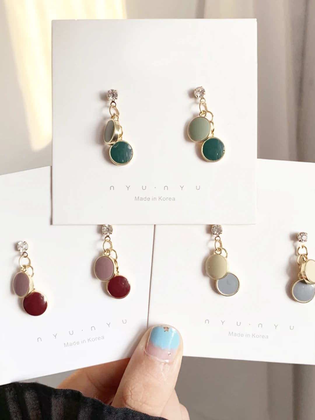 Women's Korean style simple geometric small round contrast color oil drop stud earrings