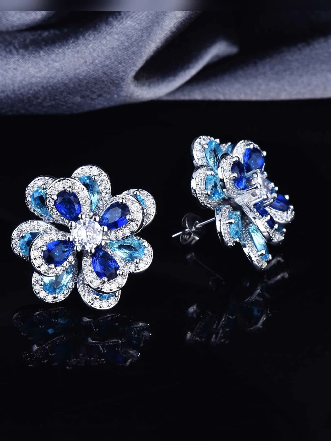 Studs (pair)