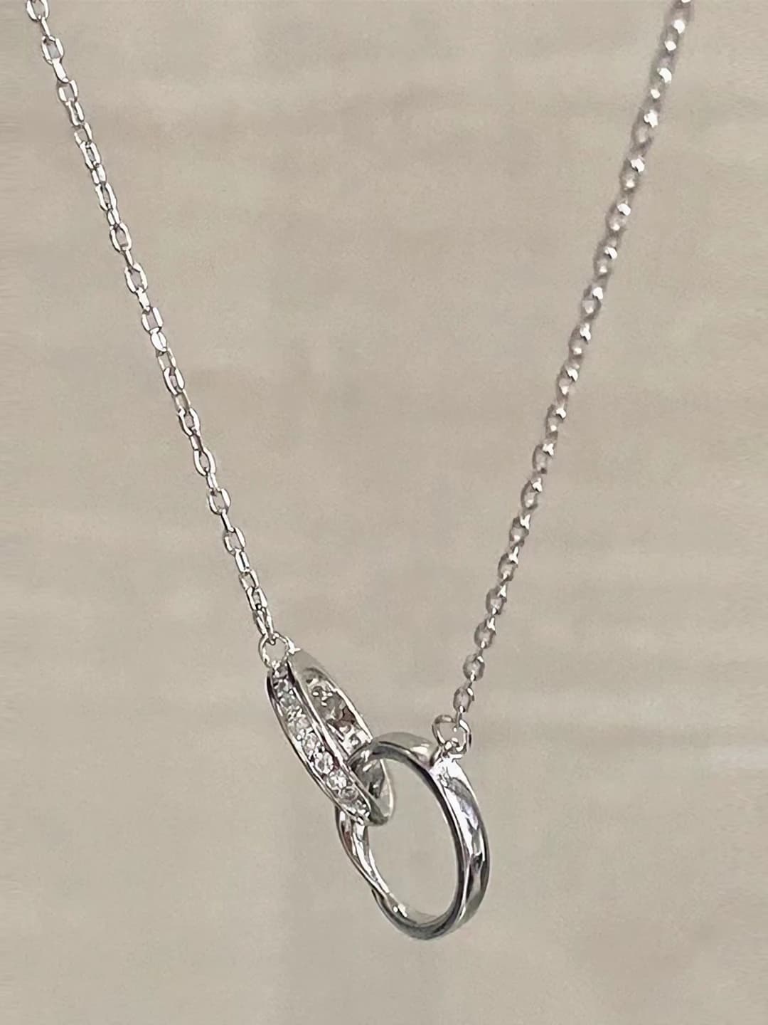 Interlocking rings