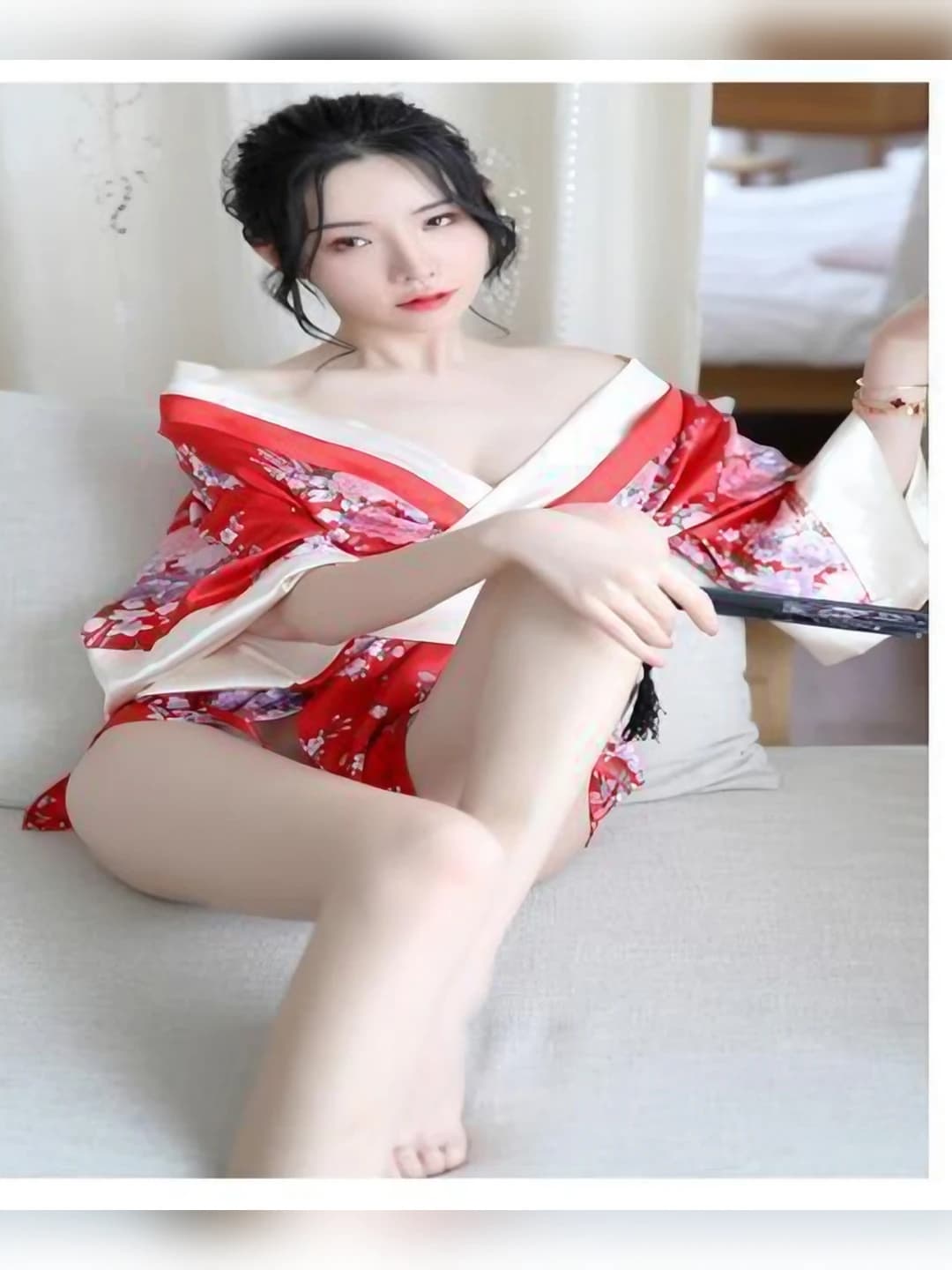 Red kimono + T-shorts + Belt