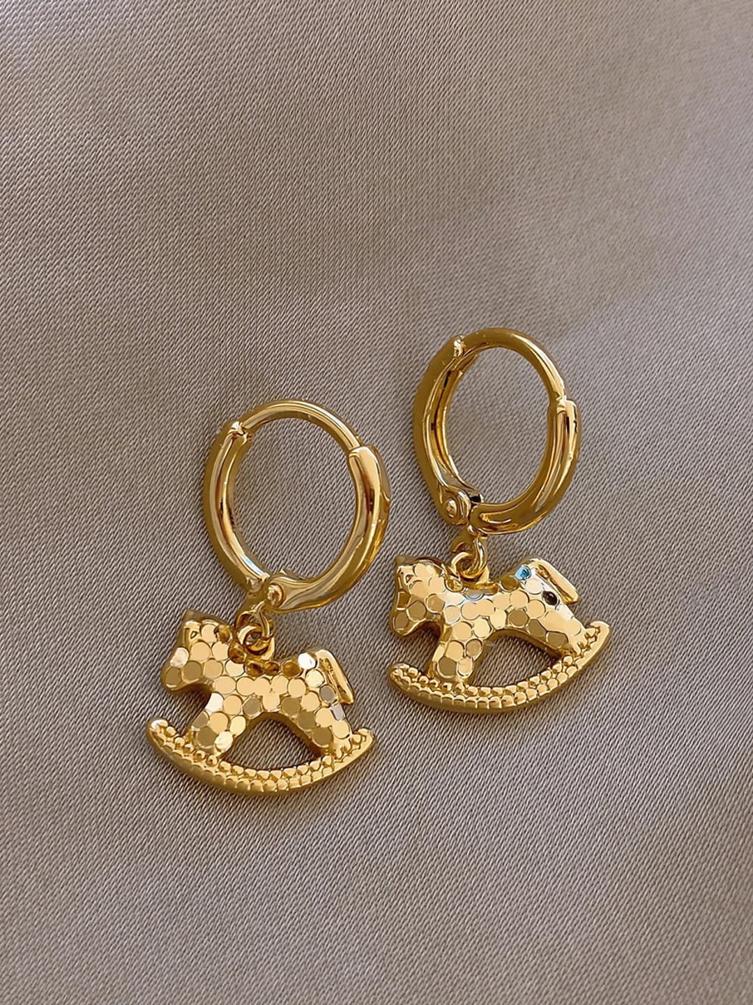 A2776 Gold