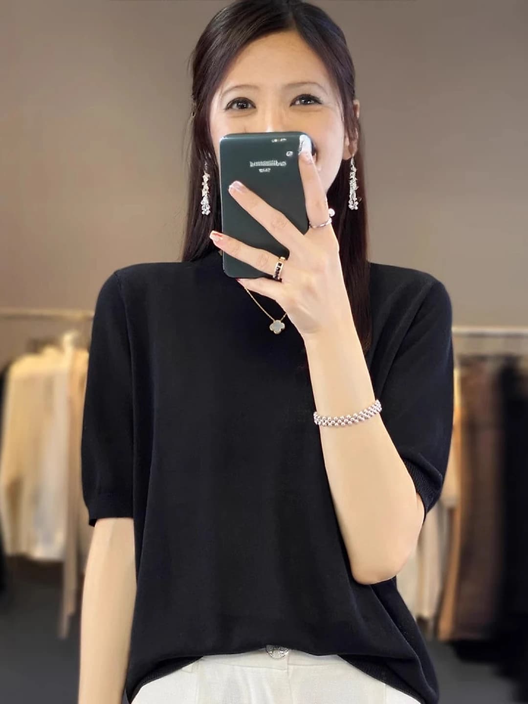 Women's casual breathable ice-silk fabric t-shirt with three-quarter sleeve and crew neck, solid colour