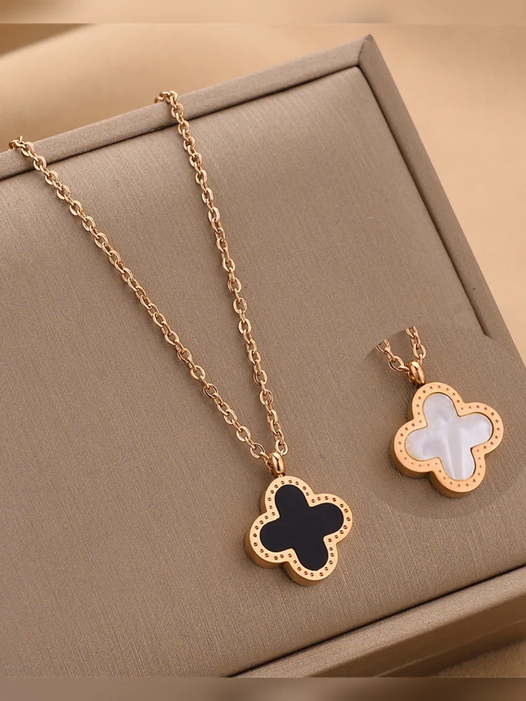 Women's titanium steel chain necklace with four-leaf clover pendant, 18k rose gold, Korean style