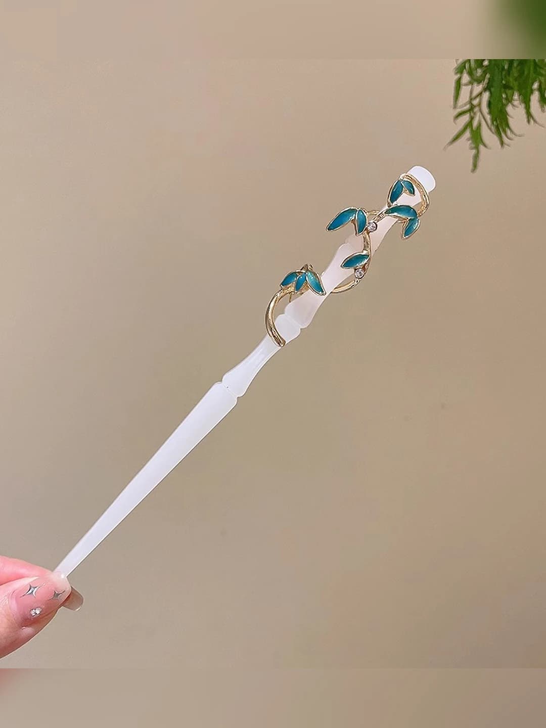 White jade, bamboo and light blue leaf