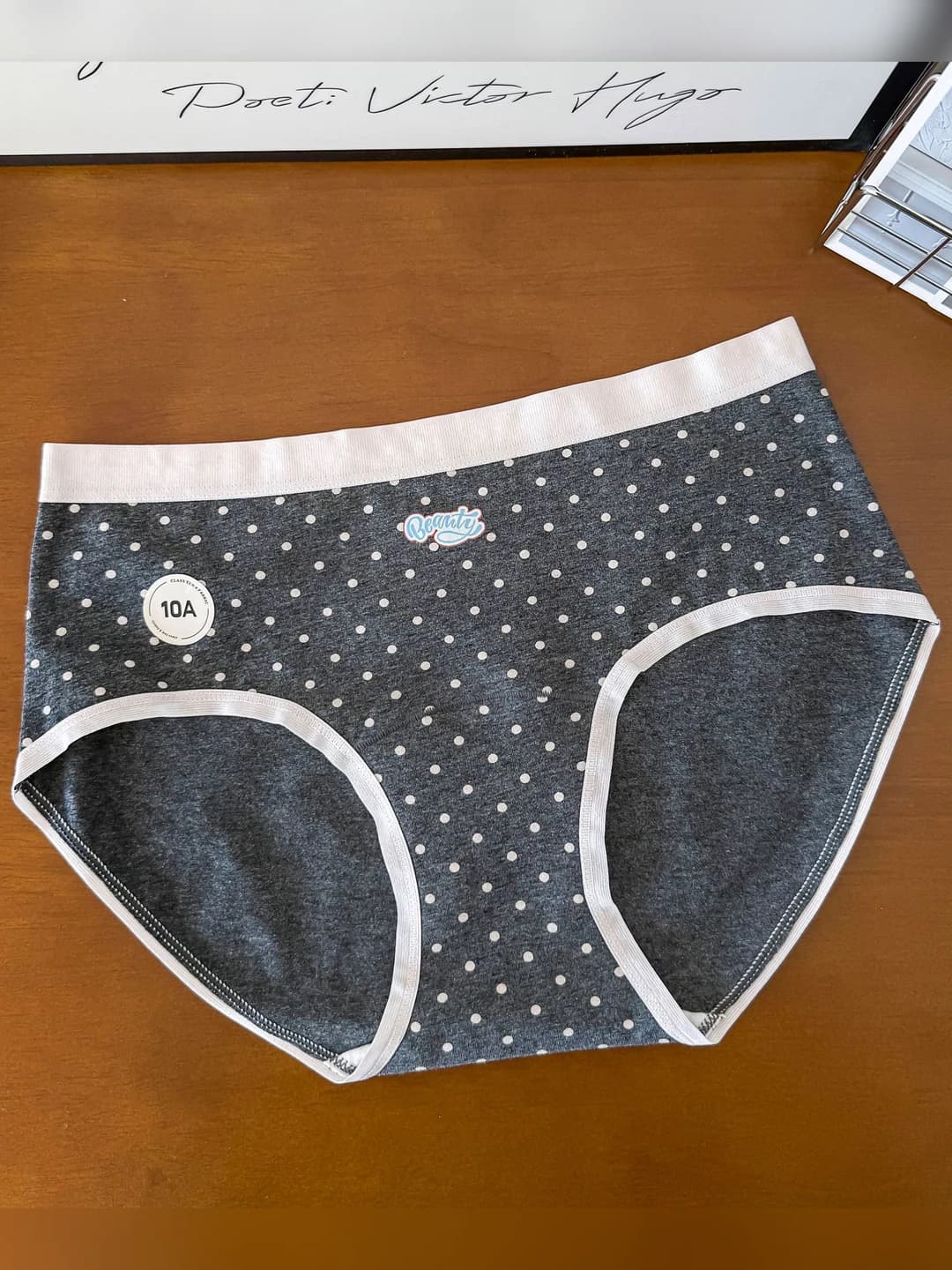 Pink wavy dots