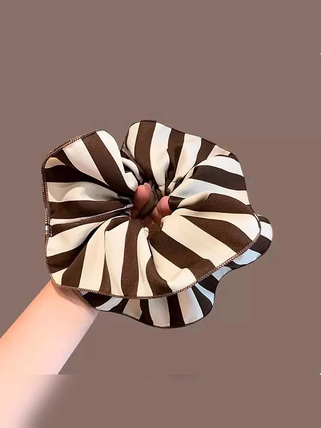 Women's stretchy striped scrunchie in Korean style