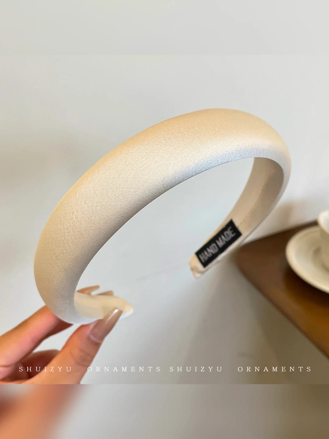 Dull white sponge headband