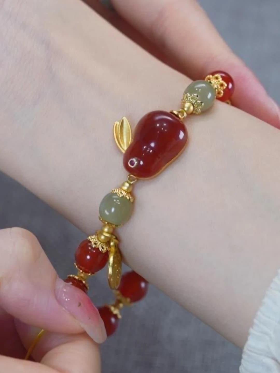 Red jade rabbit red bracelet