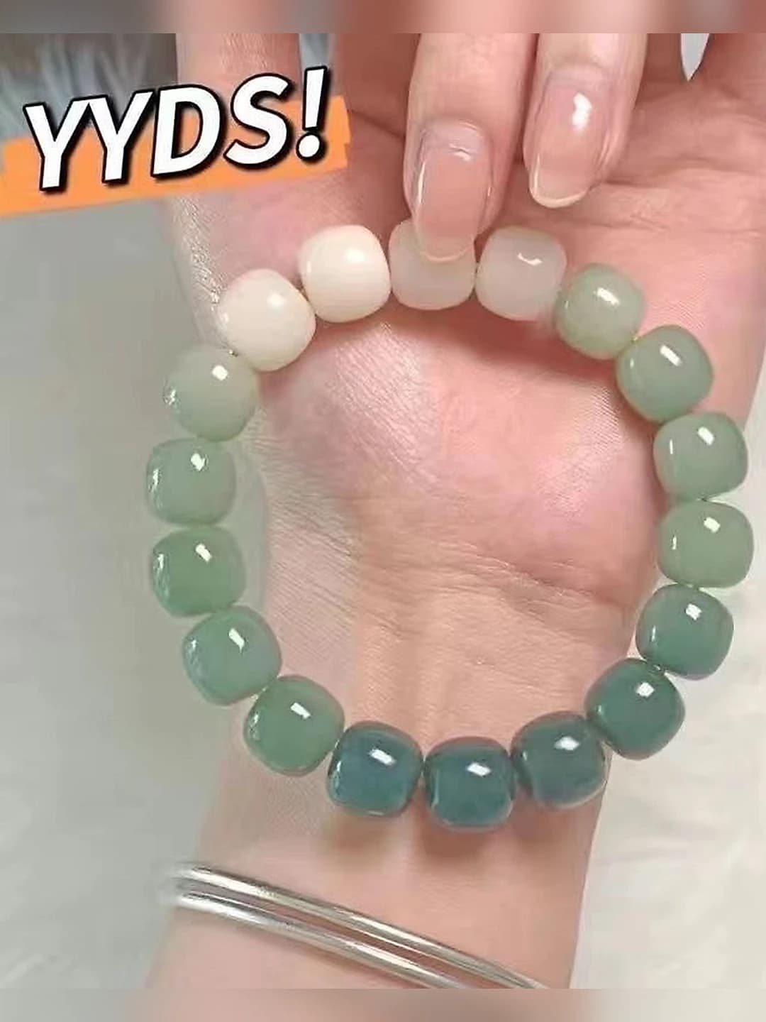 Yashil gradient akril choyg'ali