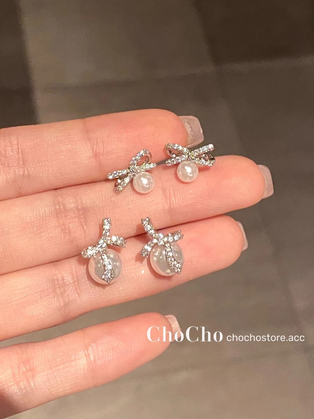 Women's earrings with micro-set zircon and pearl bow design in Japanese-Korean style