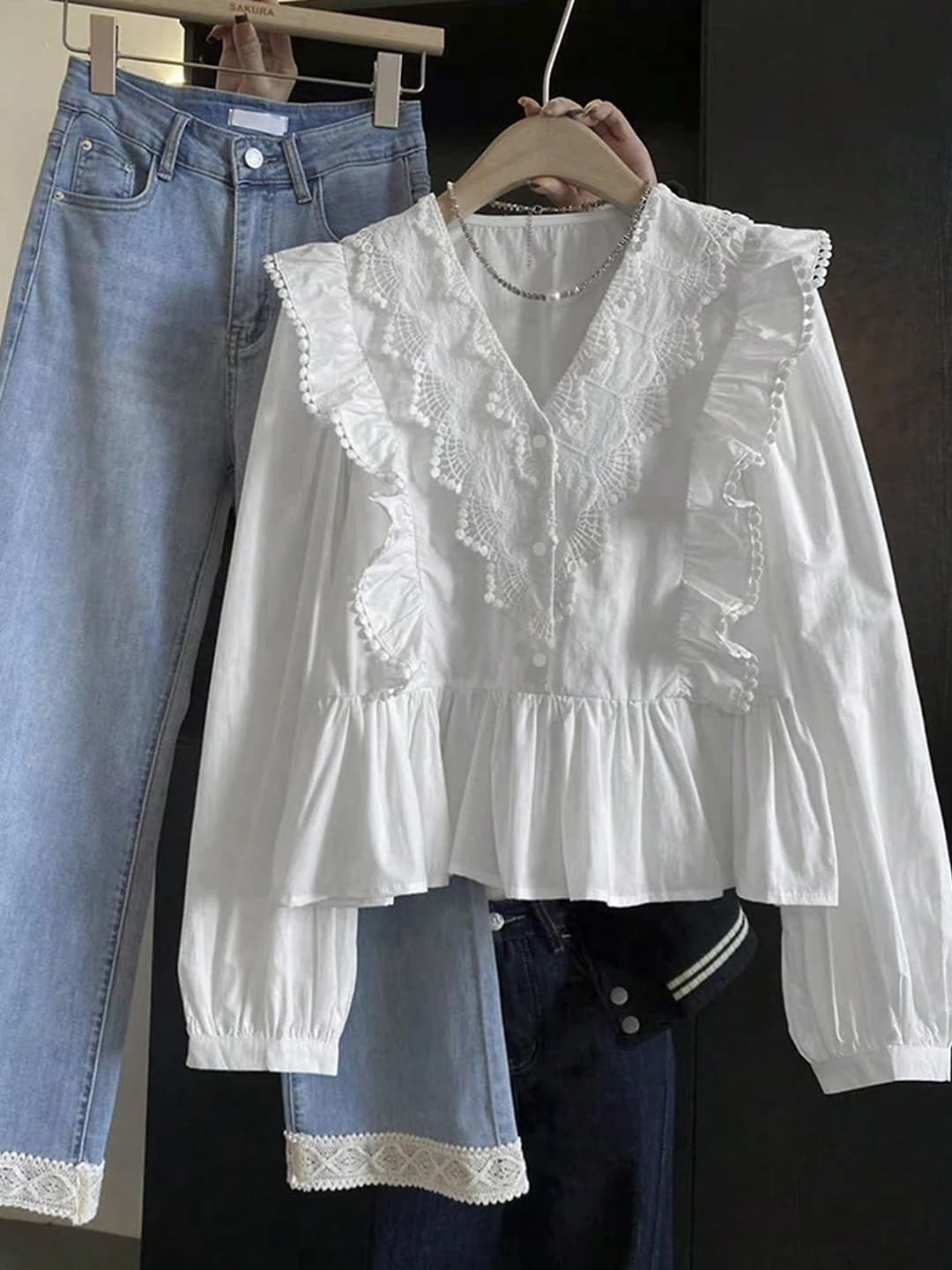 White (with lining)