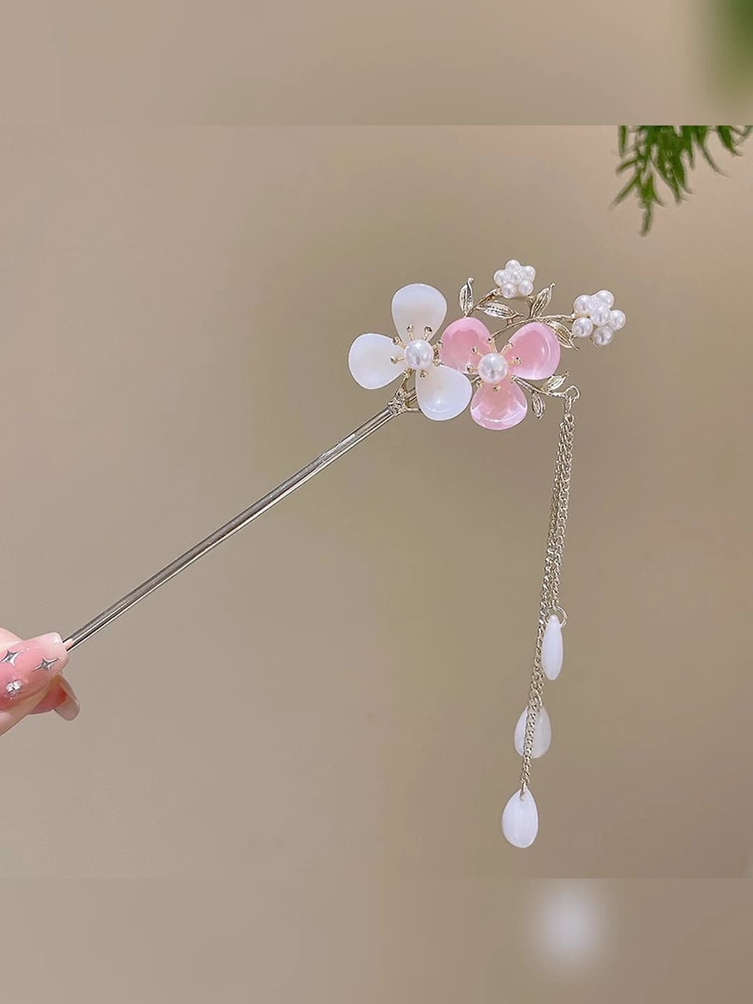 White-pink double flower pearl tassel hairpin