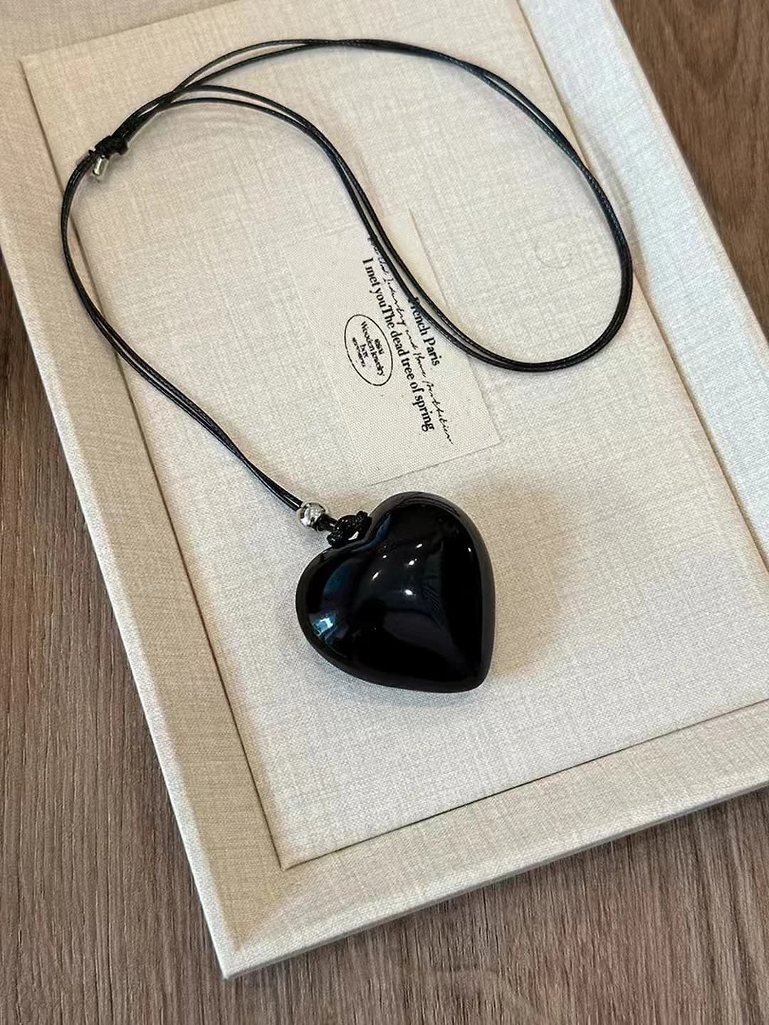 Black heart necklace