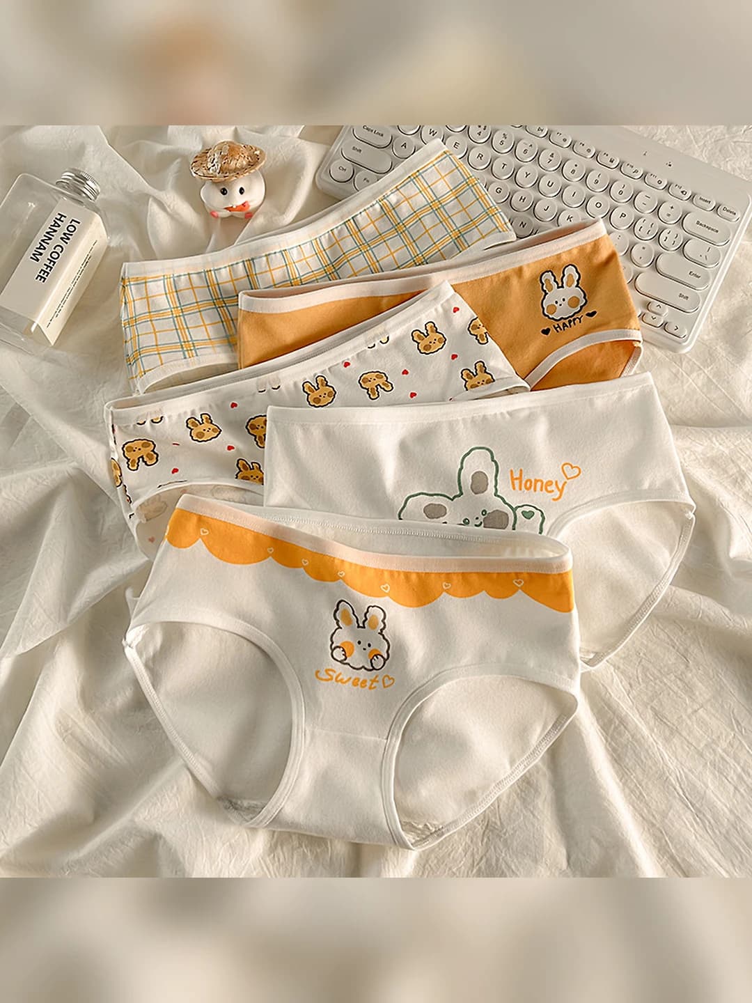 Girls' summer antibacterial pure cotton briefs, mid-waist, yellow rabbit pattern, all-season