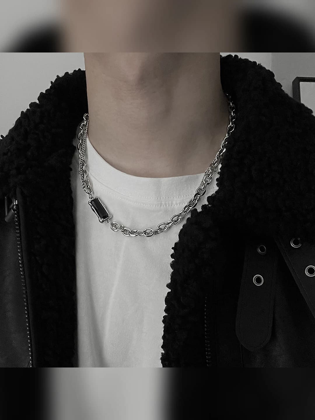 Men's and women's titanium steel necklace with black stone, geometric design element, ins style