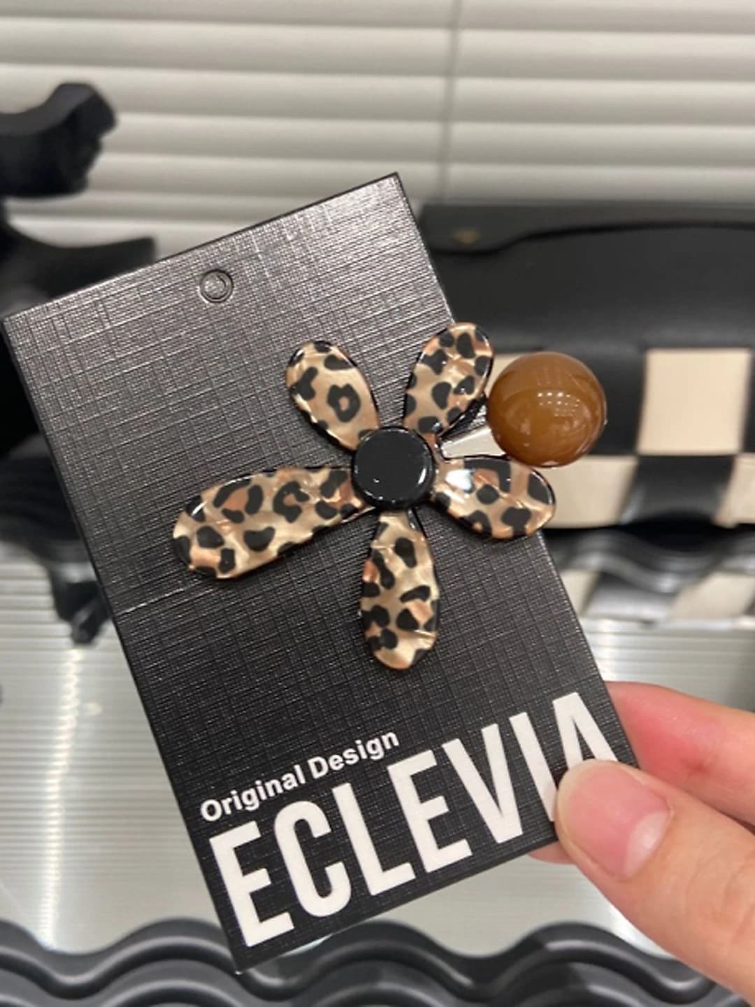 1# Leopard flower clip 1 pc ~6.5 cm