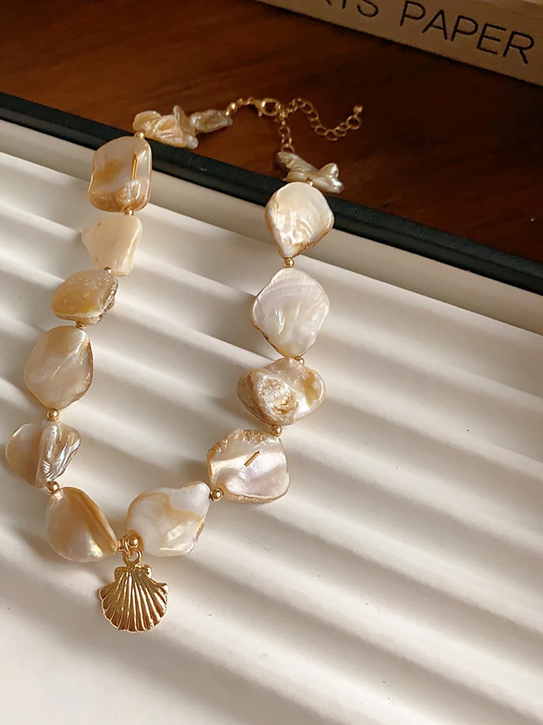 24# necklace-gold shell