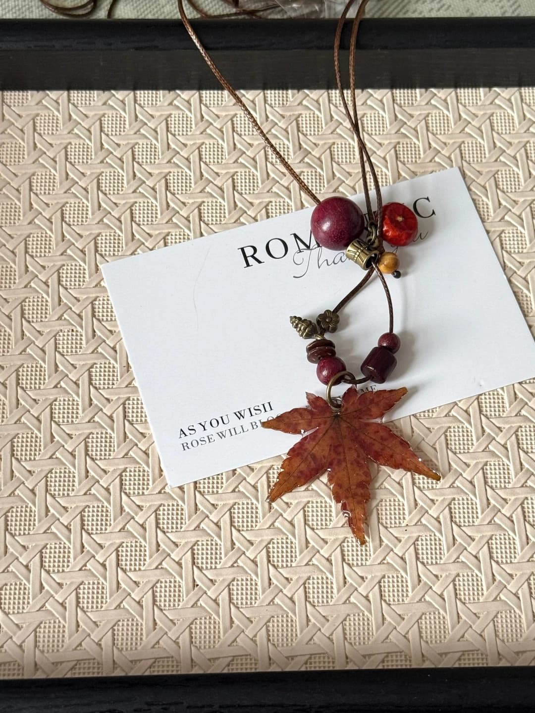 Maple leaf pendant