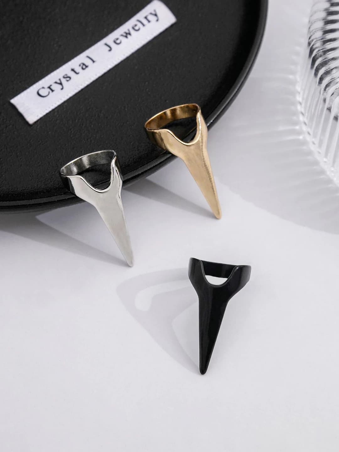 Women's punk style minimalist party claw rings, geometric shape, iron material design element