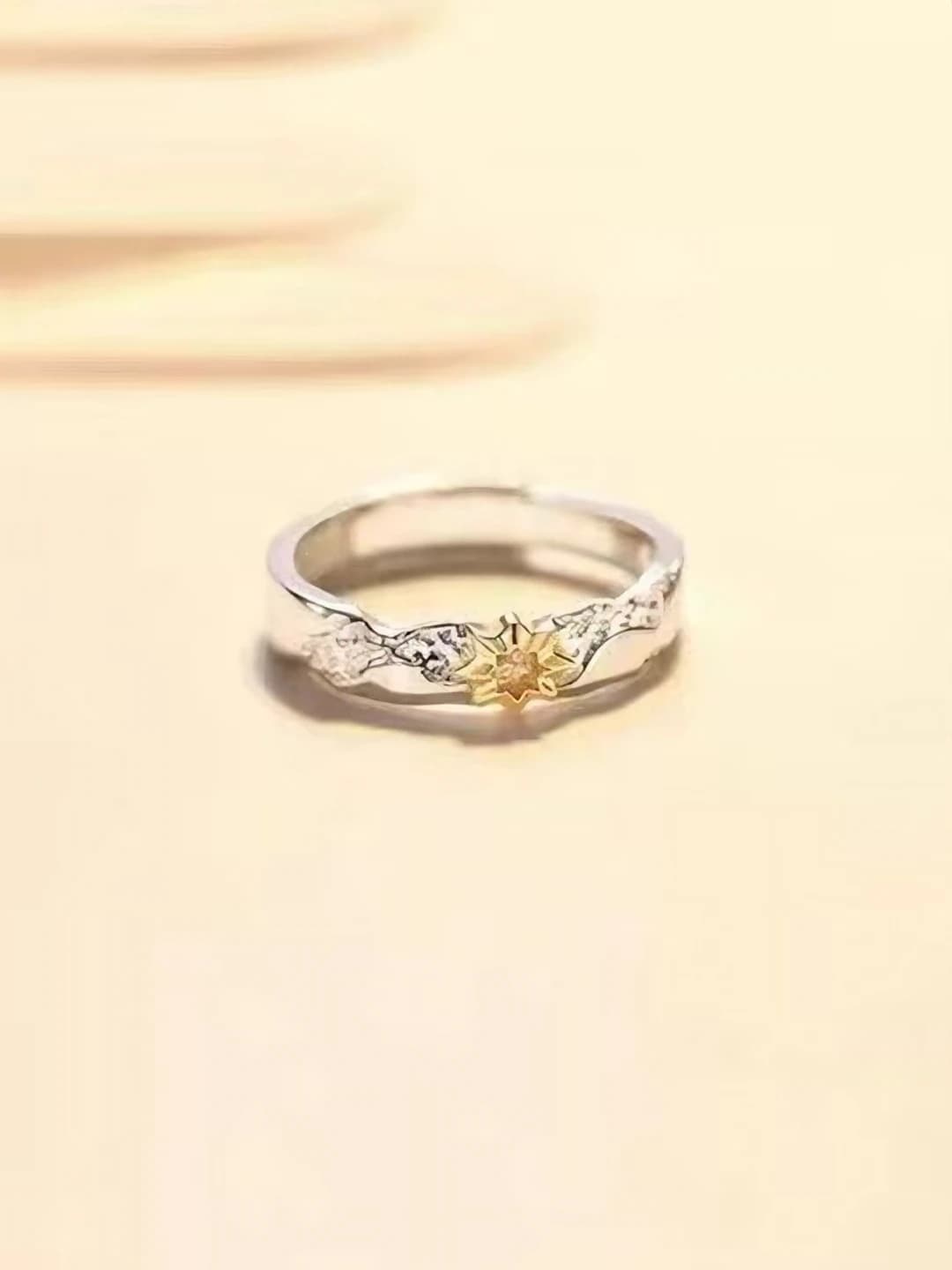 L1043 Monochrome ring