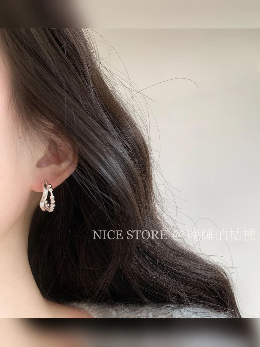 Women's double ring earrings with complex design in light luxury style