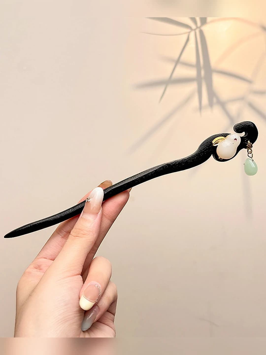 47# Green jade teardrop, rabbit hairpin (18 cm)