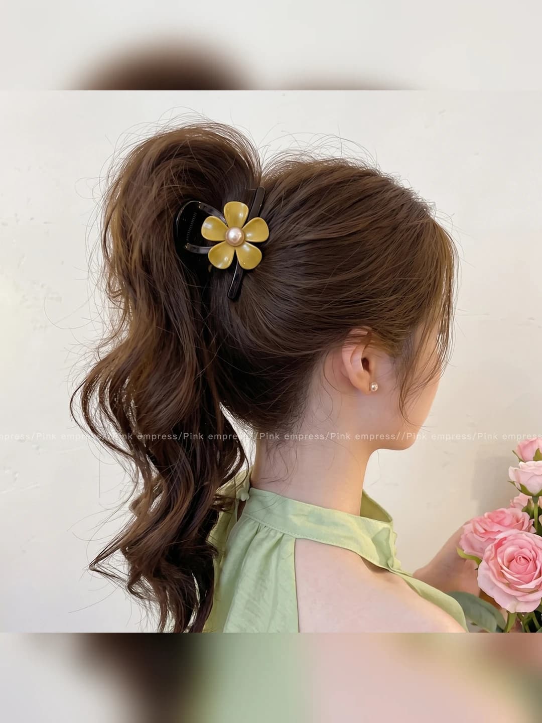 5# Chocolate brown [Medium] flower ball clip ~8 cm