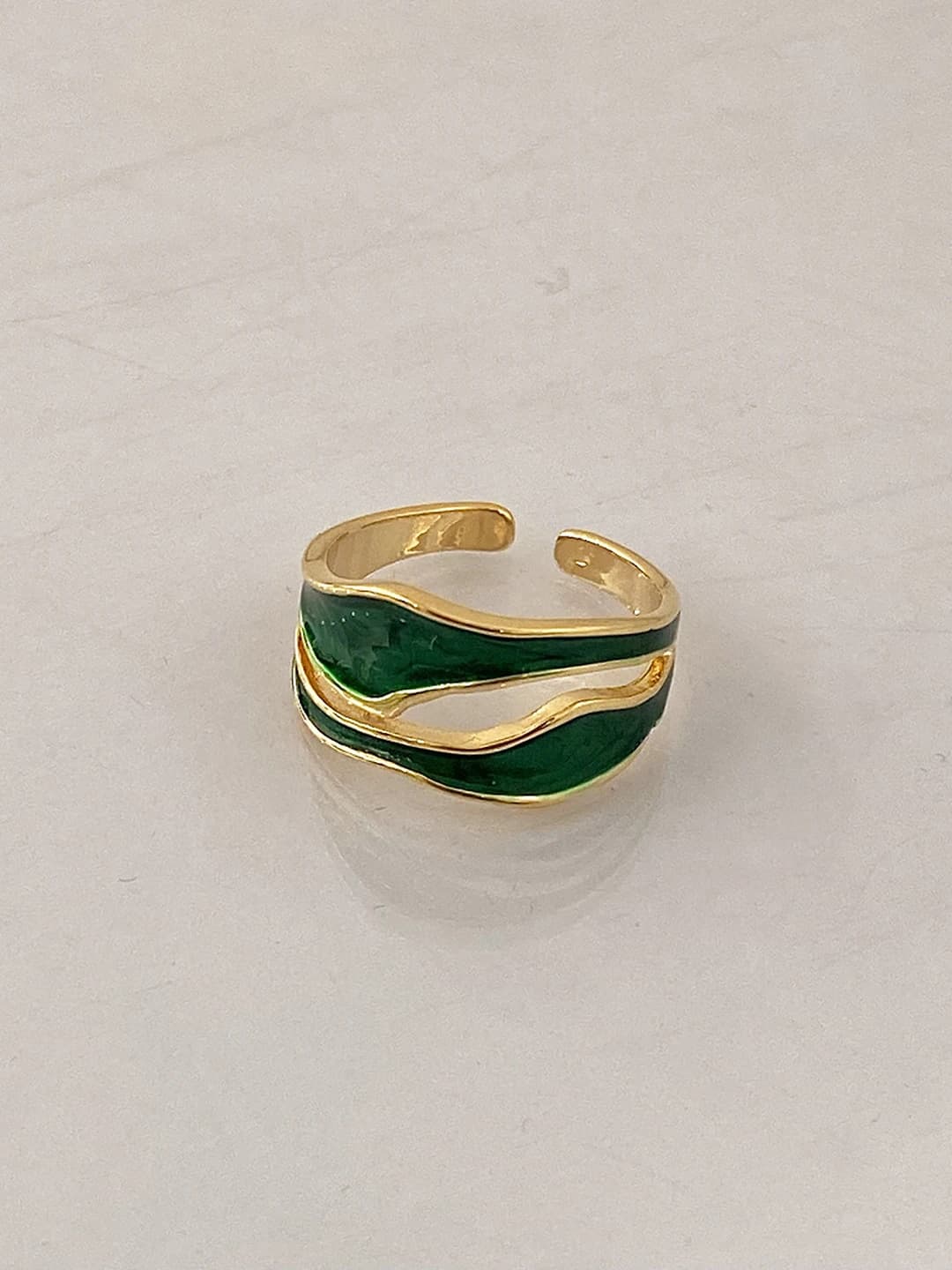 Green, irregular