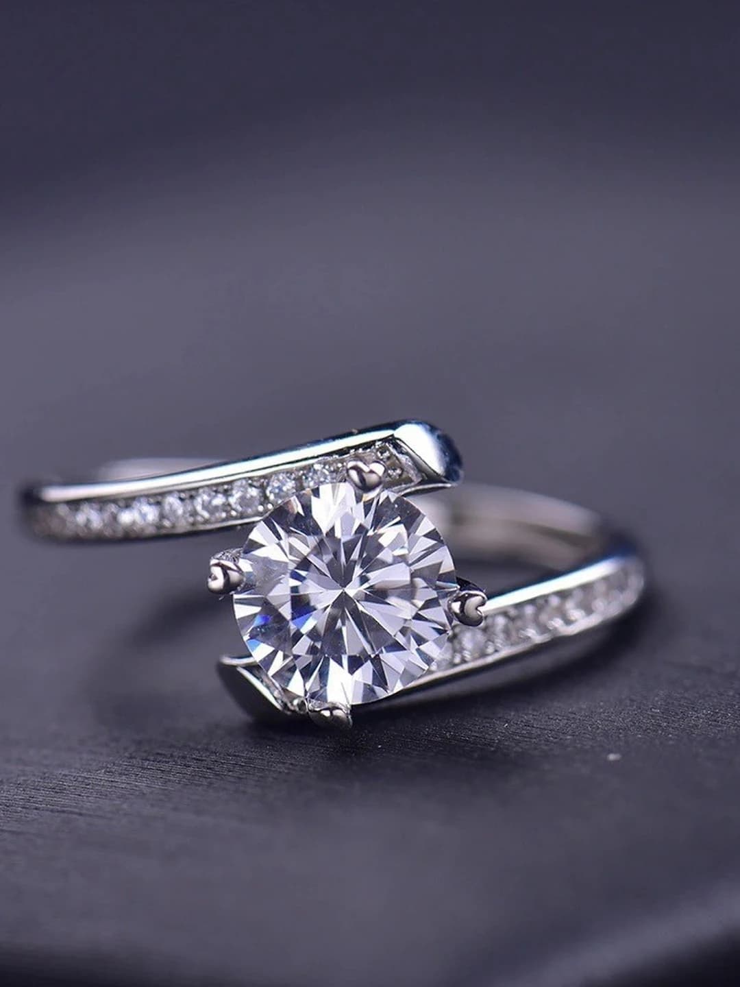 Витая дуга, микро-инкрустация, 1 ct