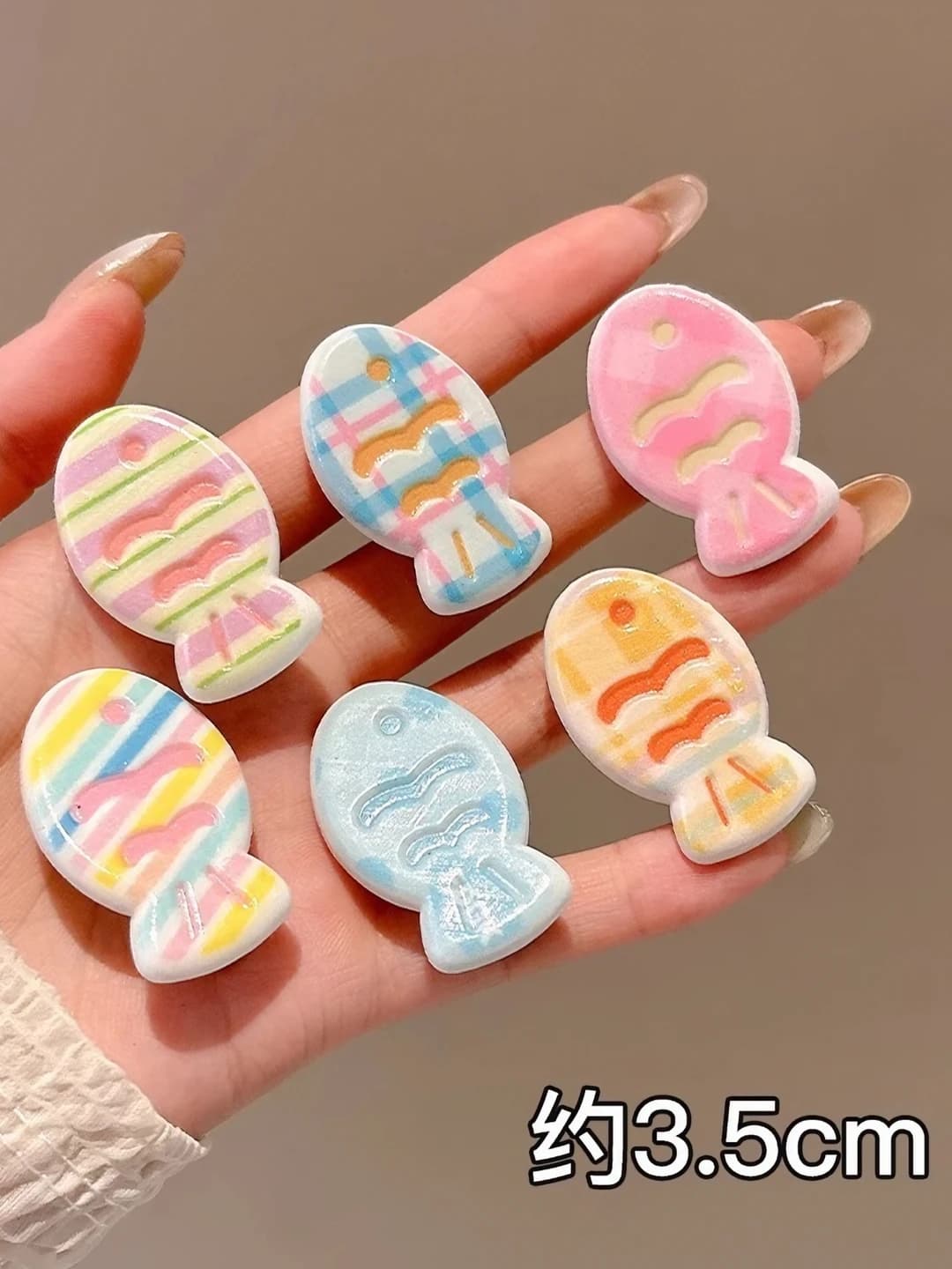 1# Multicolour small fish 6 pcs