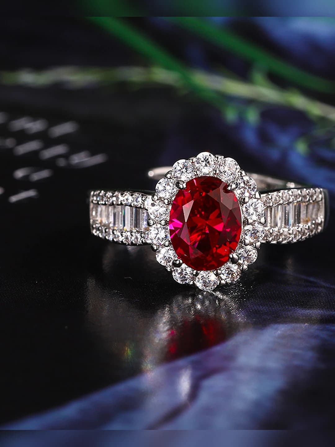 Women's 2026 retro style oval ring, 6*8 mm, gold-plated copper base, with simulated colored gemstones and high-carbon diamonds