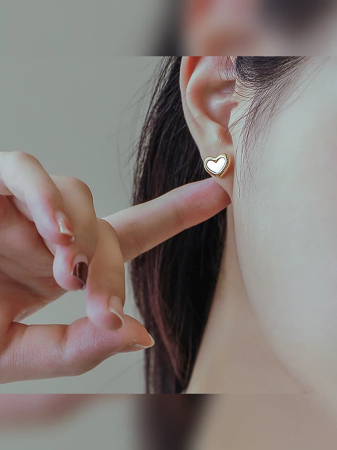 A【7217】 Сердце из ракушки серьги Золотой