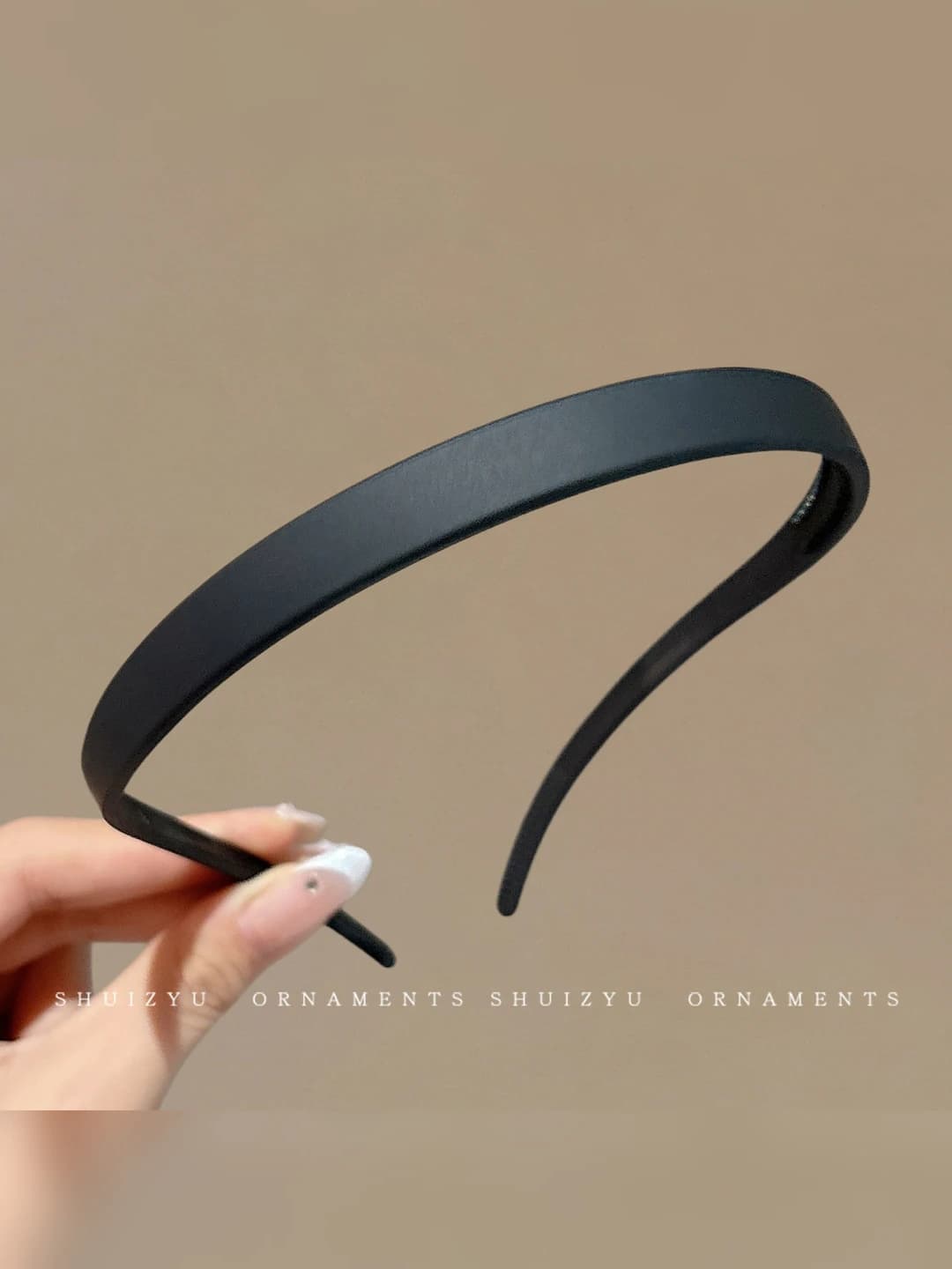 Black glasses shape