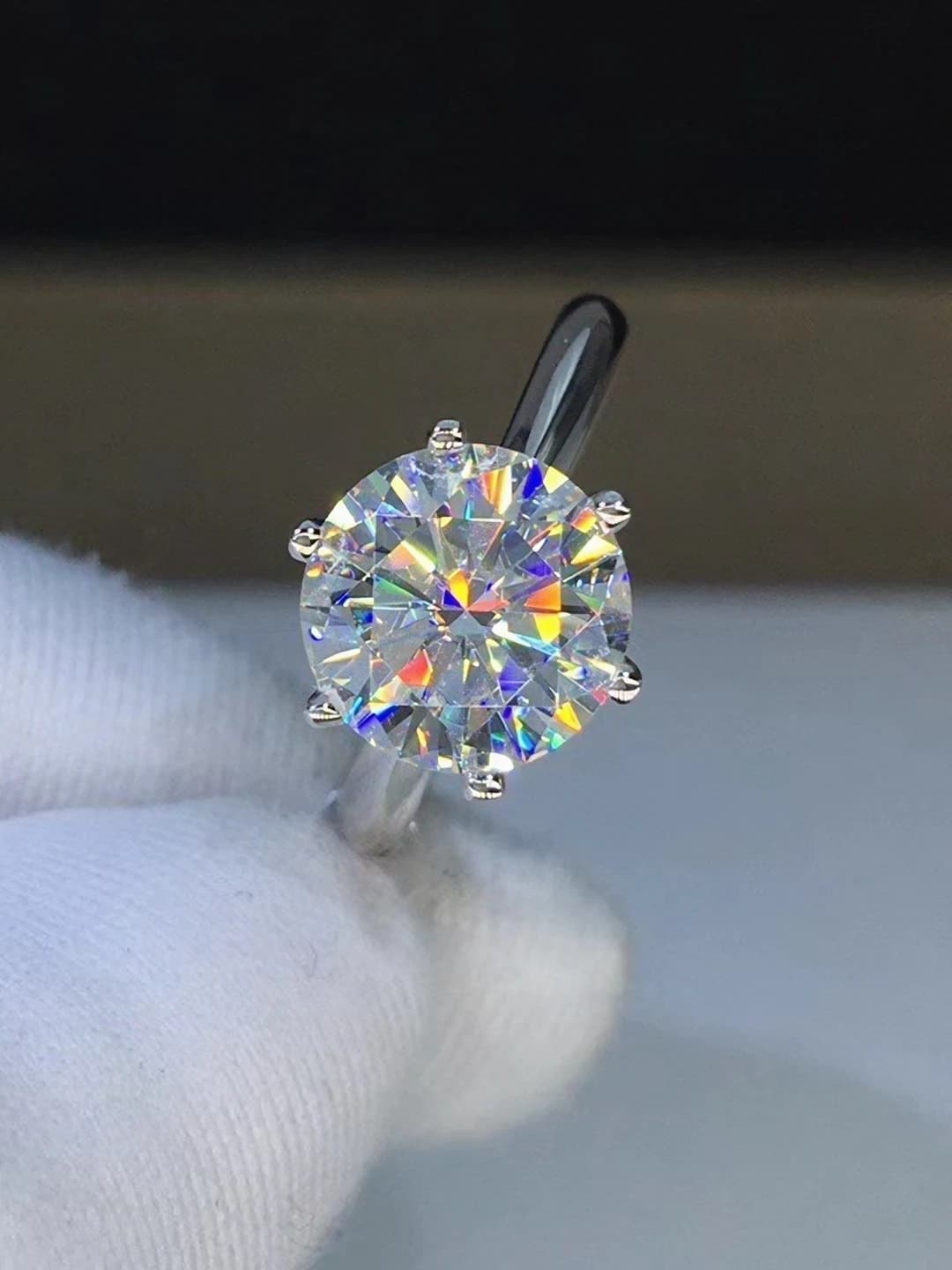 Шестикоготковая, 2 ct (основной камень 8 мм)