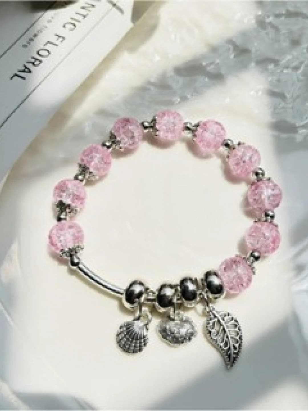 Pink shell leaf bracelet