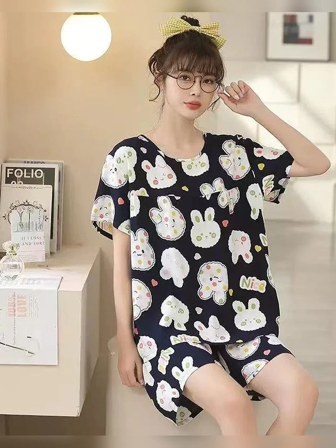 Two short - White rabbit head