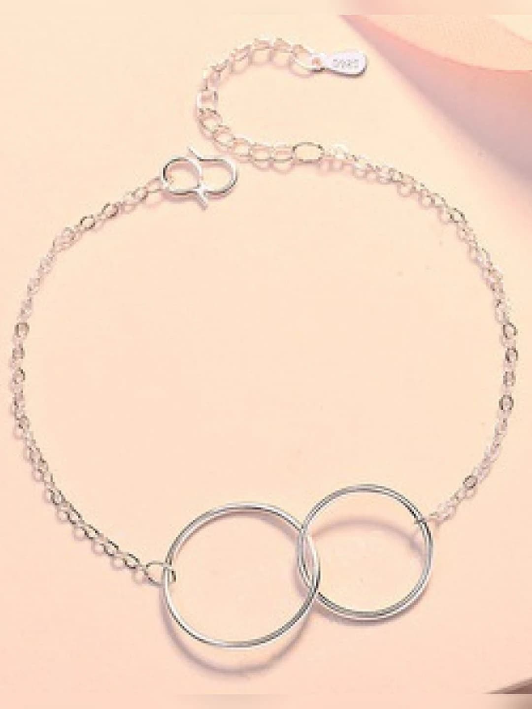 19-sonli kumush bilakuzuk