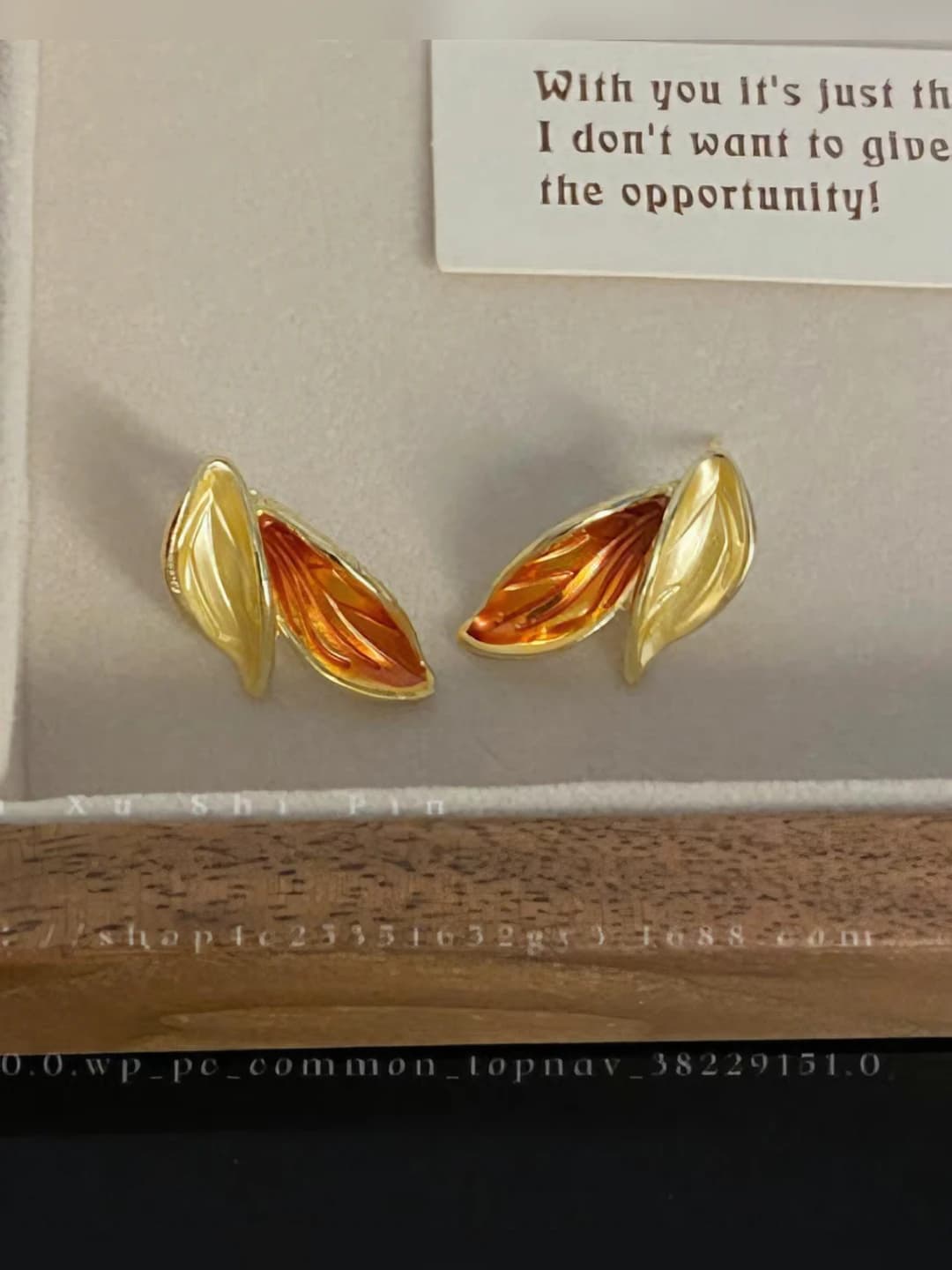 61# Golden leaf earrings