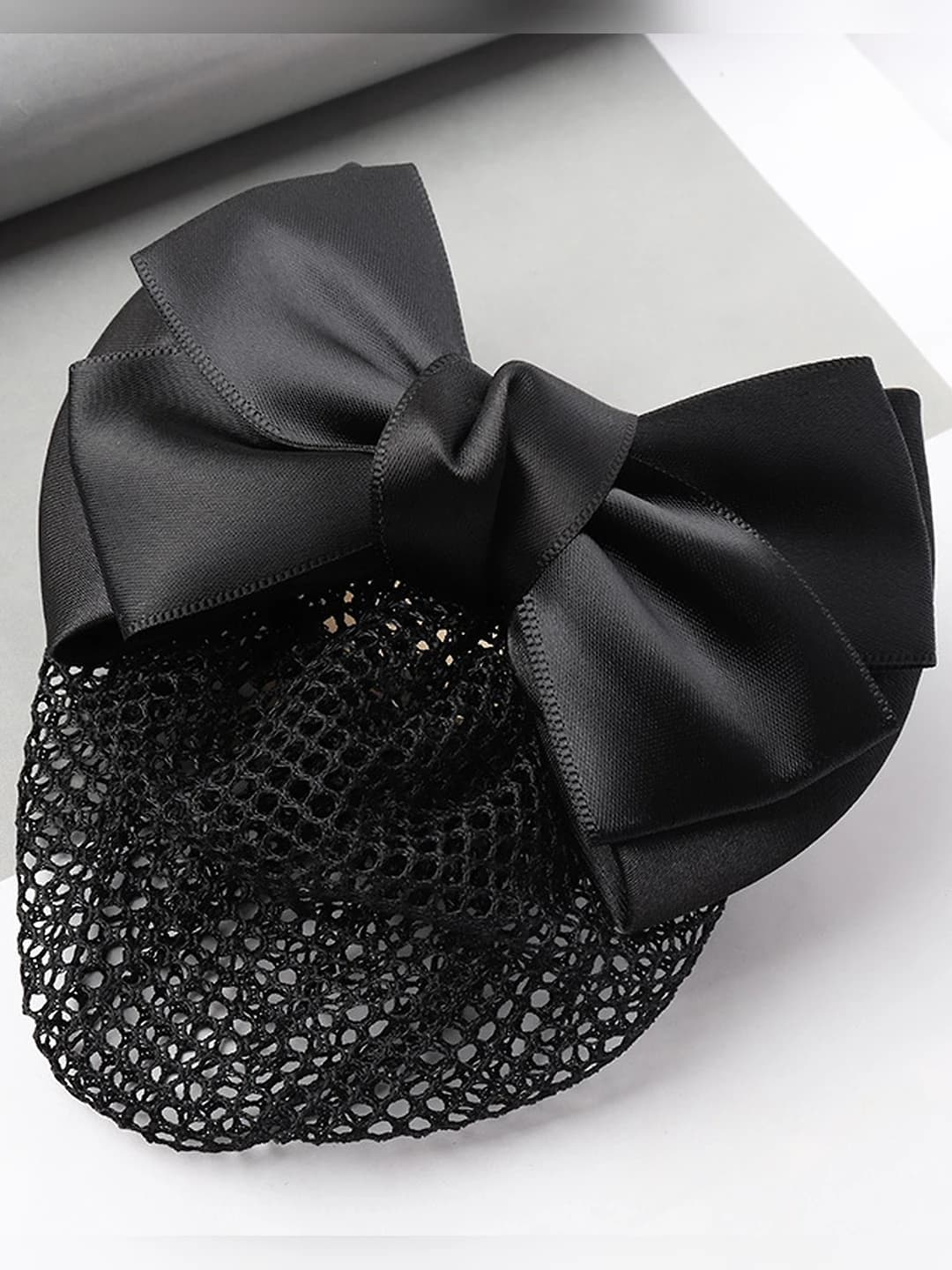 2-section, bow, black, fine mesh