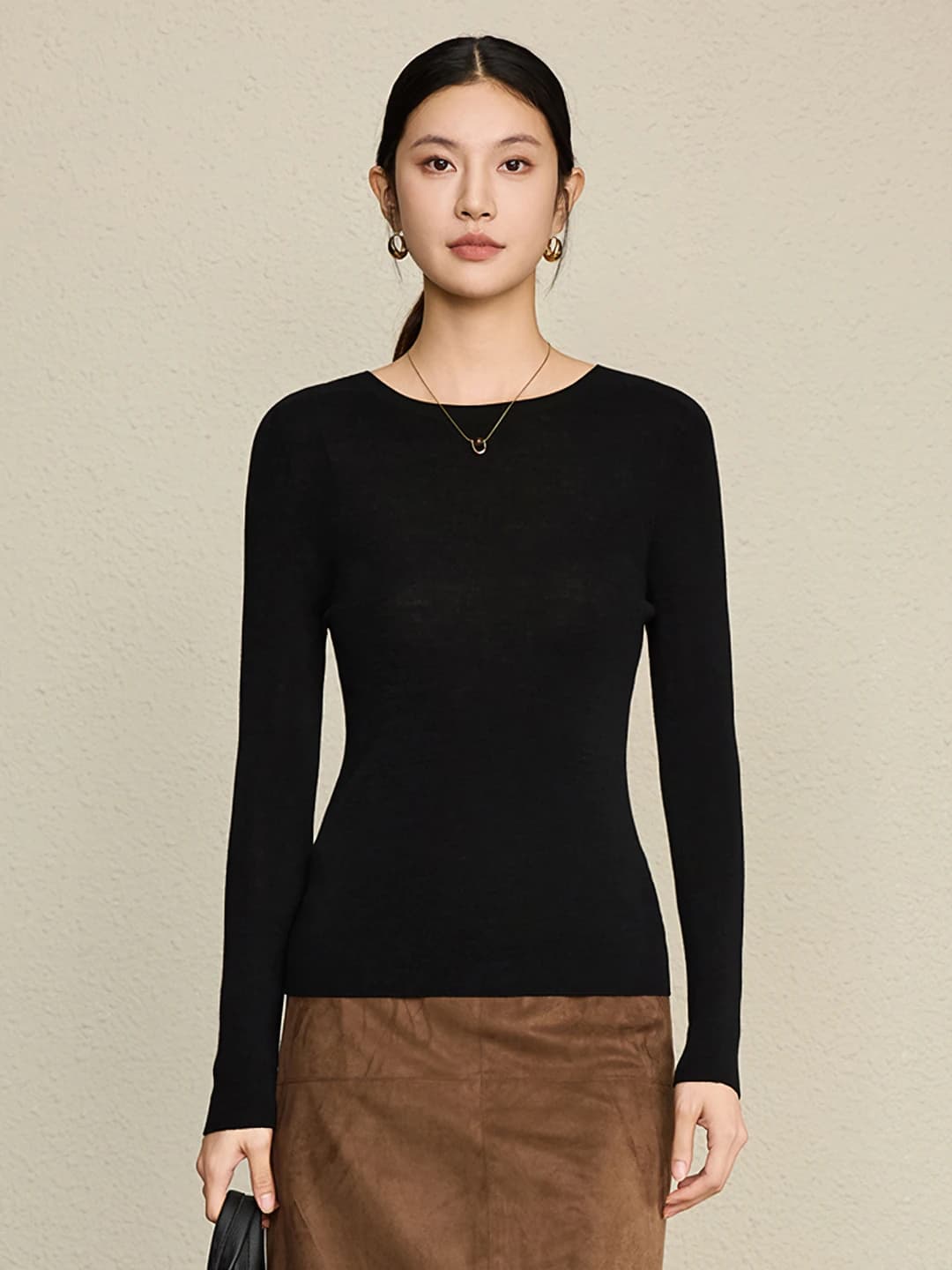 Black, 100% wool