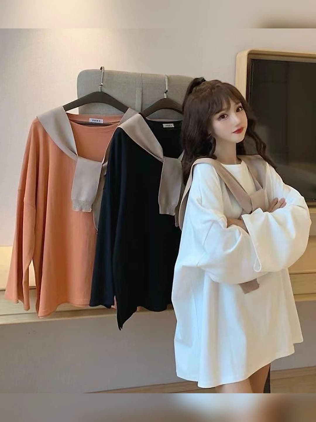 Women's autumn-winter casual plus size hooded sweatshirt top with long princess sleeves and fake two-piece style