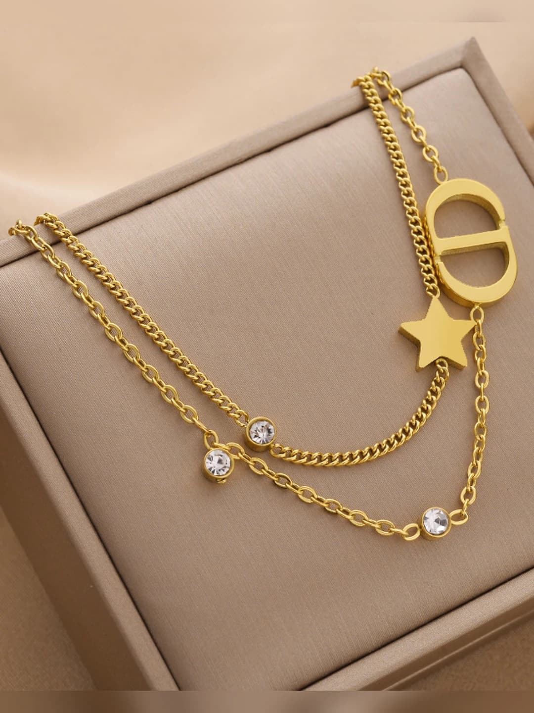 Women's two-layer titanium steel chain in Korean style with letter and star design, non-fading short neck chain