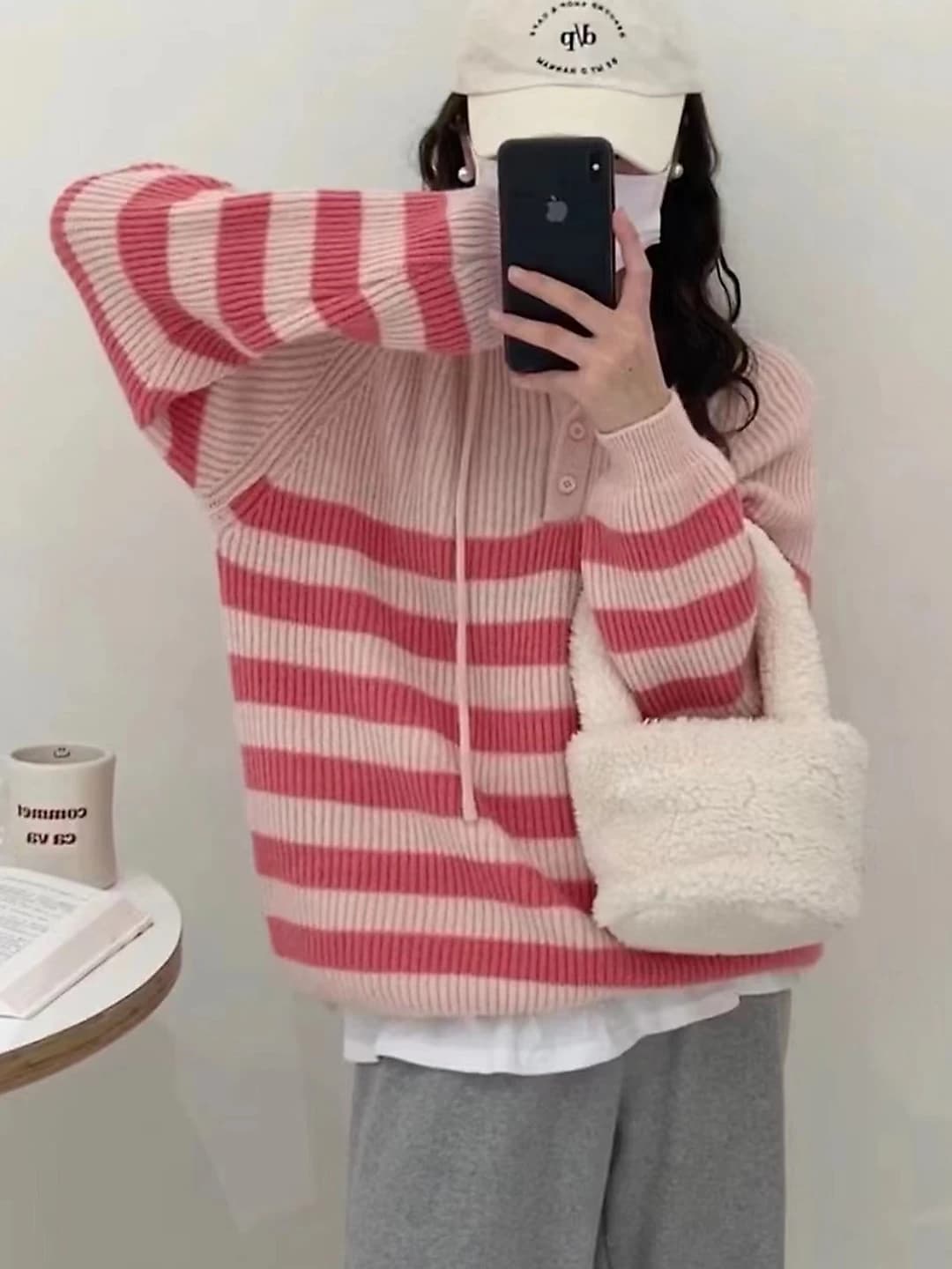 Ayollar uchun koreys uslubida chiziqli, rangli, nozik ko'rsatadigan, bo'sh (oversize) trikotaj sviter, uzun yeng, preppi uslub, bahor-kuz